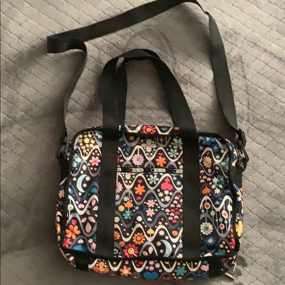Lesportsac Bags Lesportsac Laptop Messenger Bag Poshmark